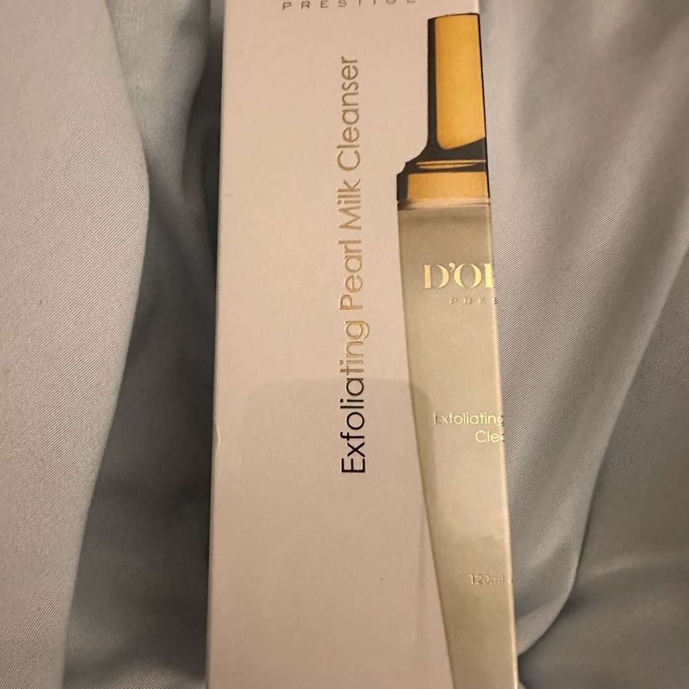 D'Or Skincare Exfoliating Pearl Milk Cleanser